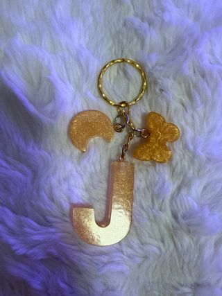 Portachiavi lettera J con luna e farfalla
