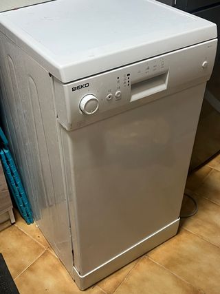 Lavavajillas Beko pequeño 