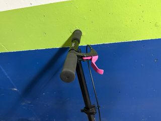 Patinete infantil rosa y gris