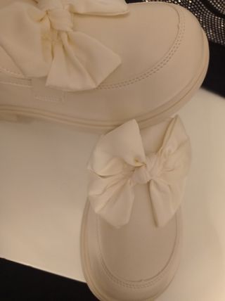Zapatos niña lazo blanco