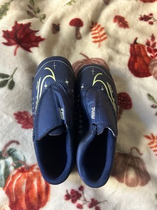 Zapatillas Fútbol Nike Talla 31