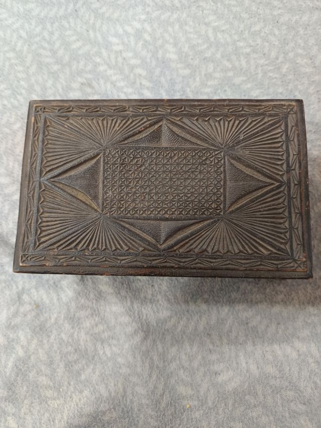 Portagioie in legno intagliato Civil War