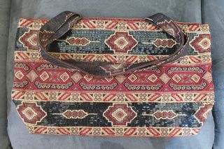 Borsa etnica con fantasia geometrica