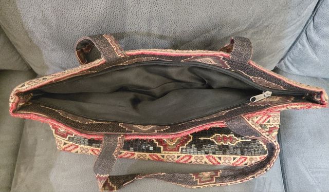 Borsa etnica con fantasia geometrica