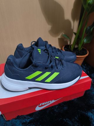 Zapatillas Adidas Azul y Verde