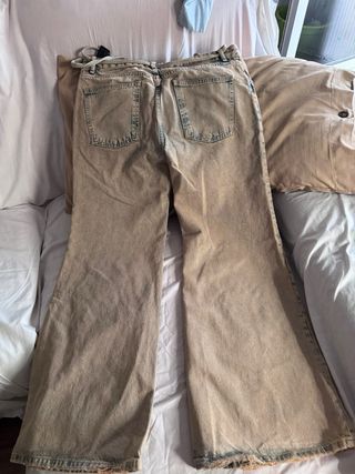 Pantalón vaquero ancho Zara beige