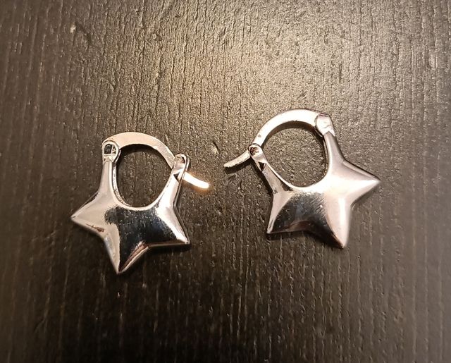 Pendientes de Aro con Estrella Plateada