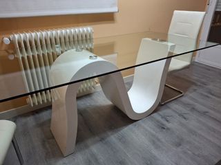 Mesa comedor de cristal, diseño moderno y 8 sillas