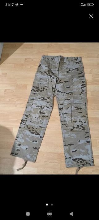 Traje árido.
Talla 3N.
