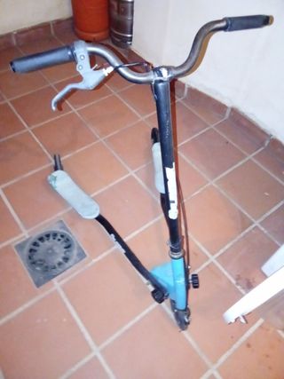 Patinete 3 ruedas azul
Negociable 