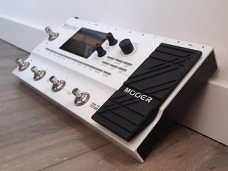 Mooer GE250 Pedalera Multiefectos de Guitarra