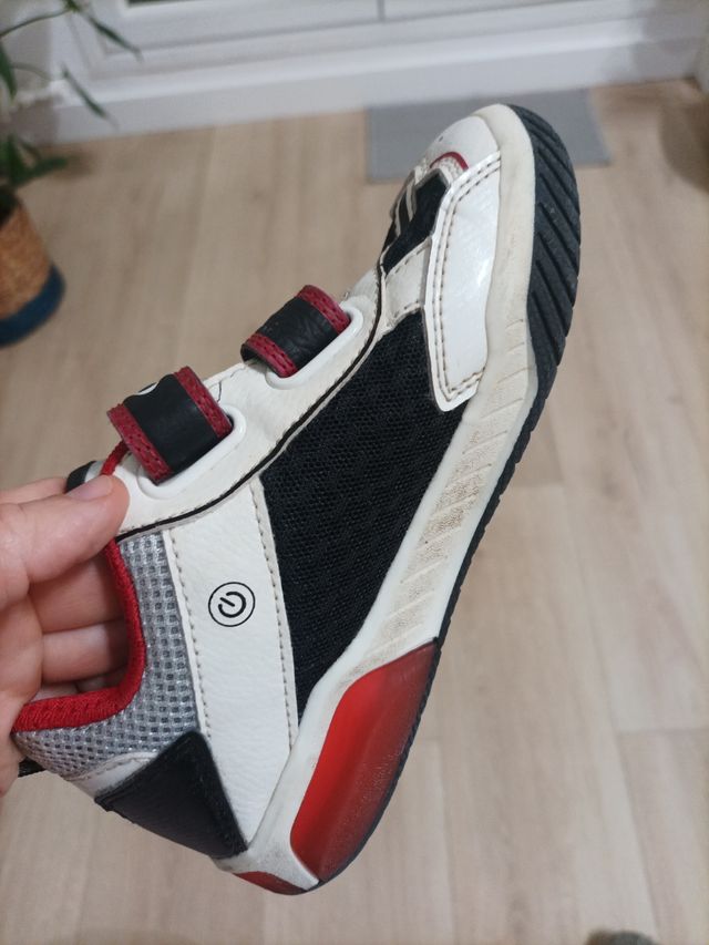 Sneakers da bambino Geox taglia 30