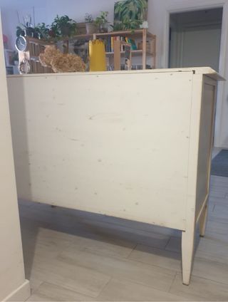 cassettiera beige con 3 cassetti 