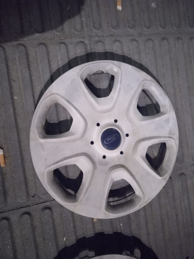 Tapacubos Ford Ka (2 unidades)