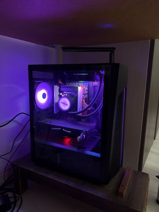PC Gaming con luces RGB
