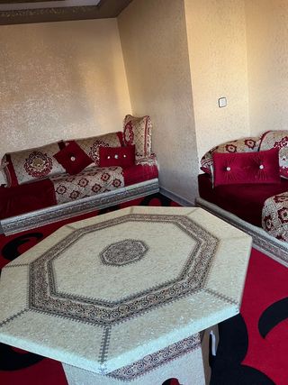 Sofá Marroquí Rojo y Dorado con todo con