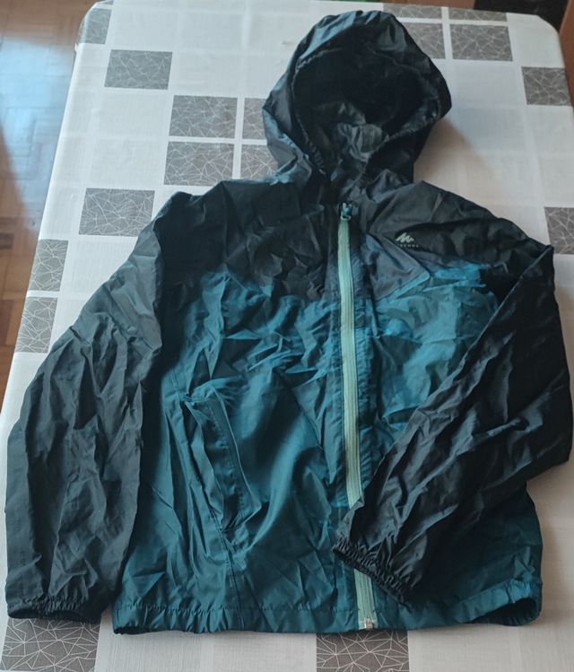 Chubasquero Quechua 10-11 años
Marca Decathlon