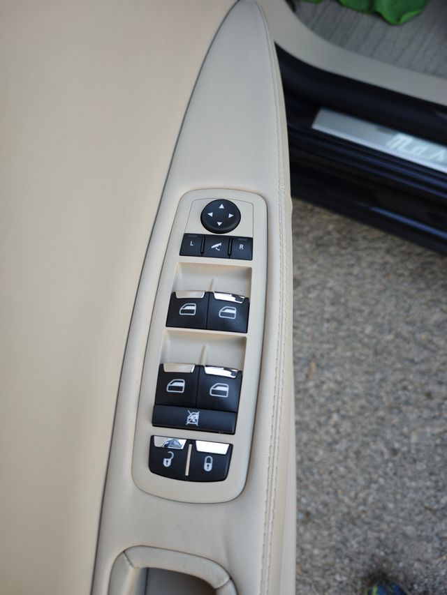 Maserati Ghibli 350CV NACIONAL IMPOLUTO