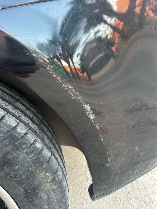 Rotulador para rayadas de coche