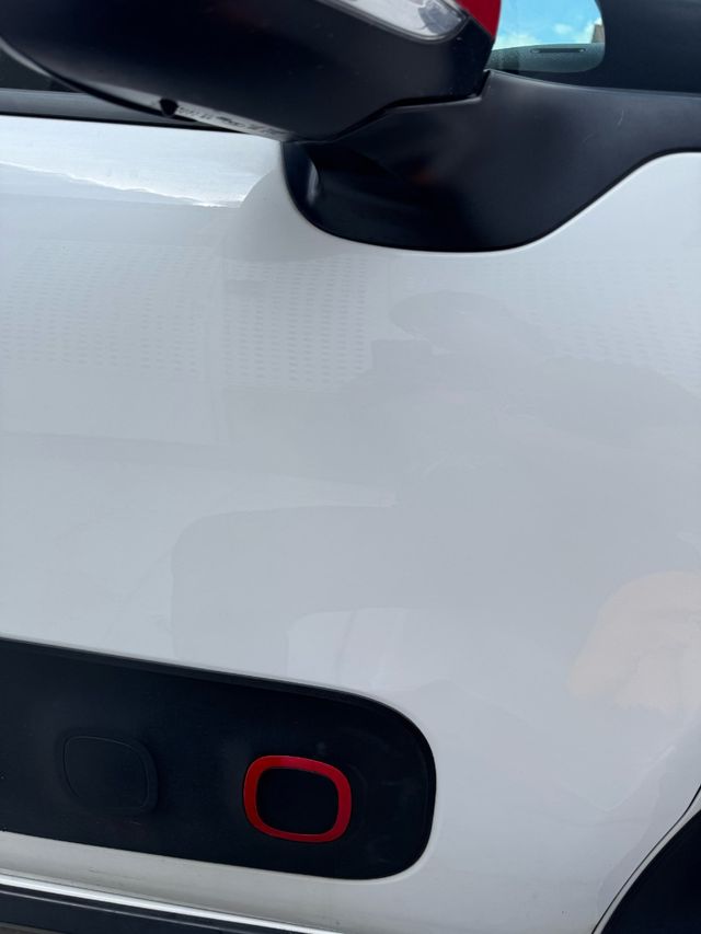 Rotulador para rayadas de coche