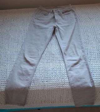 Pantalón Zara gris 