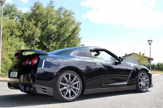 Nissan GT-R 2011