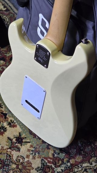 PRS SE Silver Sky Moon White Guitarra
