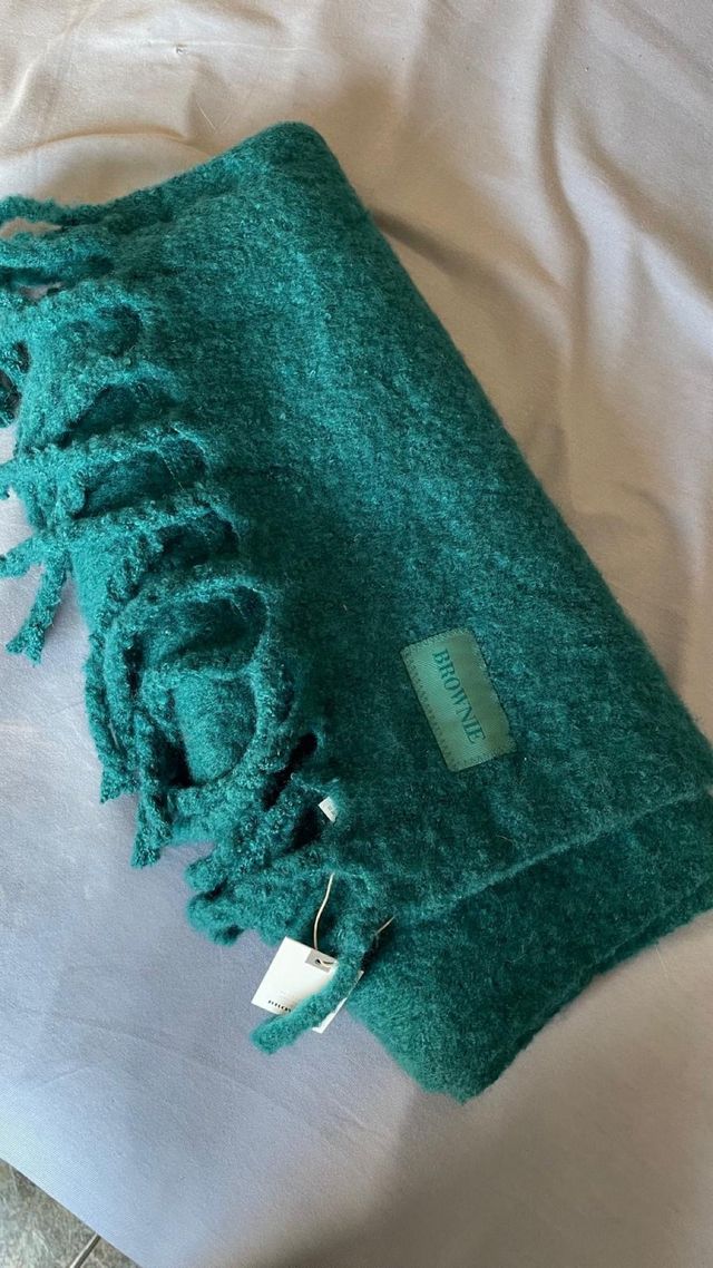 Bufanda Brownie mujer verde con flecos