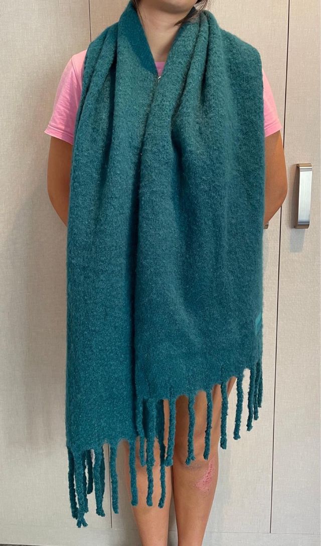 Bufanda Brownie mujer verde con flecos