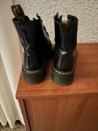 Botas Dr. Martens Negras con Cremallera
