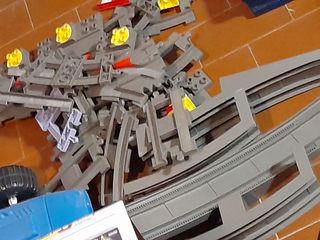 Grande lotto Lego con Treno,personaggi e mattoncin
