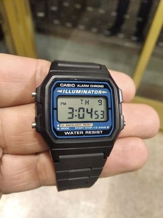CASIO F-105W ILLUMINATOR/ oferta flash