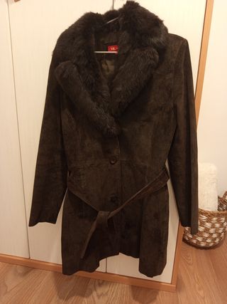 Chaqueta ante marrón chocolate con cuello piel