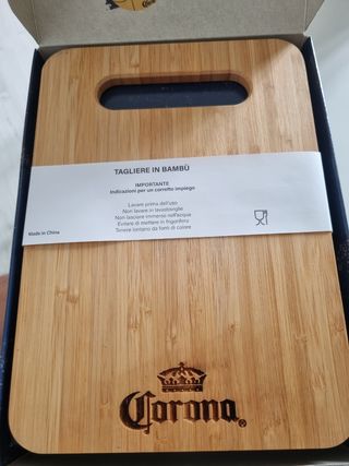 Tagliere + apribottiglia Corona
