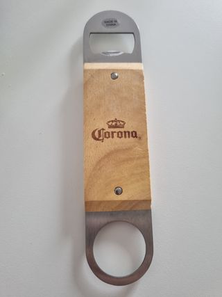 Tagliere + apribottiglia Corona