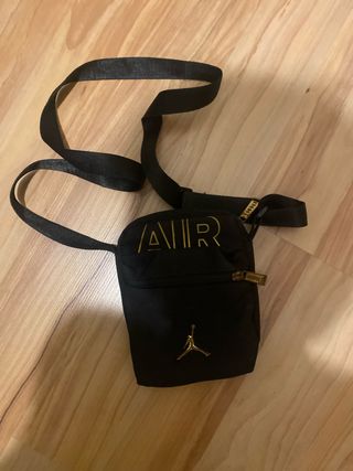 Bolsa Jordan Negra AIR
