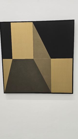 Cuadro moderno negro y dorado