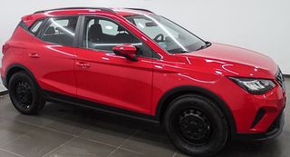 Coche, SEAT ARONA, Rojo 2022