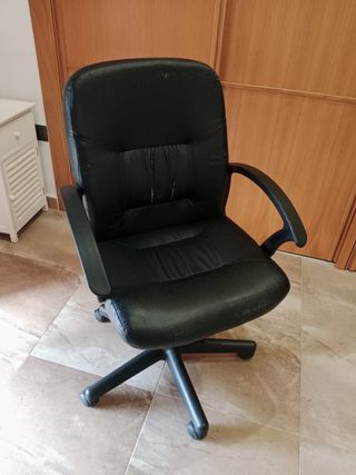 Silla de escritorio negra