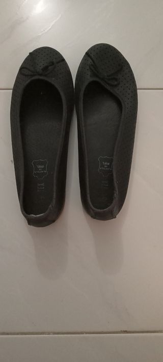Manoletinas de piel negras