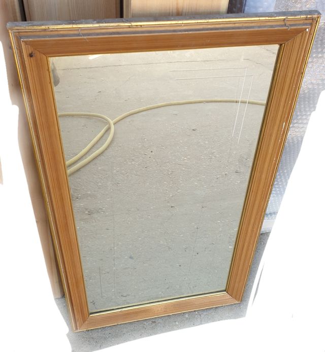 Lote de 3 cuadros y un espejo decorativos