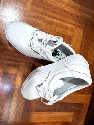 Vans Era Stacked Blancas. usadas una sola vez. 