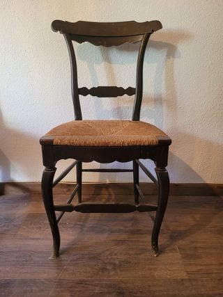 Sillas antiguas de madera