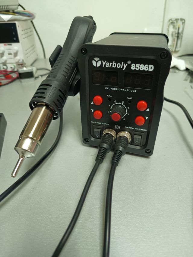 Estación de soldadura Yarboly 8586D