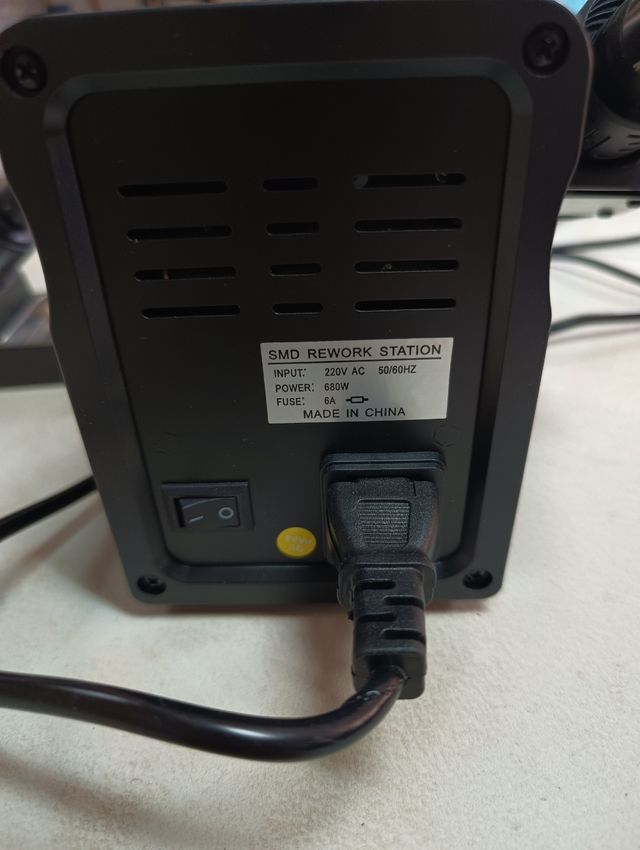 Estación de soldadura Yarboly 8586D