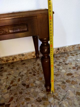 Mesa de centro de mármol y madera