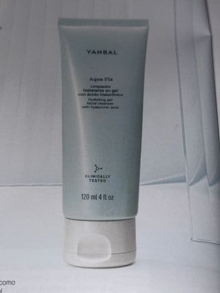 Yanbal Aqua Fix Limpiador Hidratante Gel