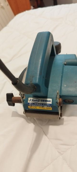 Cepillo Eléctrico Virutex CE96H