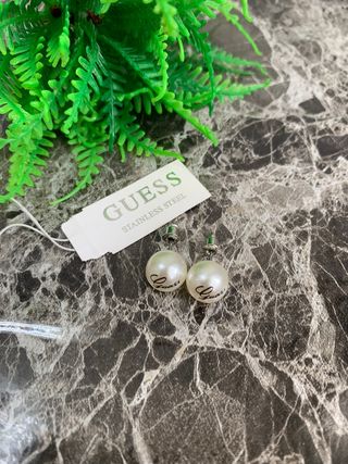Pendientes Guess Estilo Perla