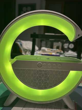 Altavoz y cargador inalámbrico PRECIO NEGOCIABLE